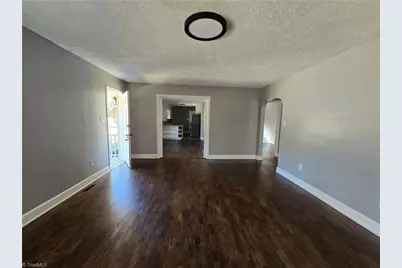 912 Friendly Road, Eden, NC 27288 - Photo 5