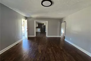 912 Friendly Rd, Eden, NC 27288 - Photo 5