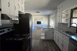 912 Friendly Rd, Eden, NC 27288 - Photo 7