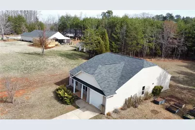125 Delia Run, Madison, NC 27025 - Photo 3
