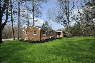 2010 Sharonbrook Dr, Greensboro, NC 27405 - Photo 19