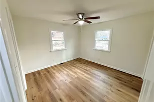 2010 Sharonbrook Dr, Greensboro, NC 27405 - Photo 15