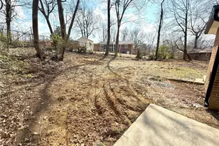 2010 Sharonbrook Dr, Greensboro, NC 27405 - Photo 25