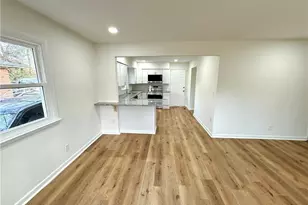 2010 Sharonbrook Dr, Greensboro, NC 27405 - Photo 7