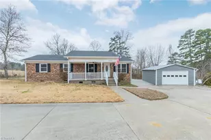 5946 Drake Rd, Greensboro, NC 27406 - Photo 7