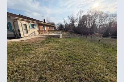 200 Arlington Street, Mount Airy, NC 27030 - Photo 25