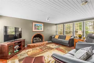 1916 Guilford College Rd, Jamestown, NC 27282 - Photo 19