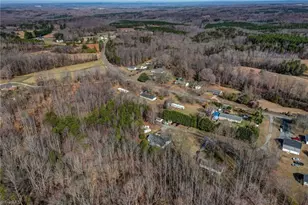 114 Douglas Ln, Reidsville, NC 27320 - Photo 7