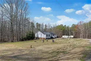 114 Douglas Ln, Reidsville, NC 27320 - Photo 3