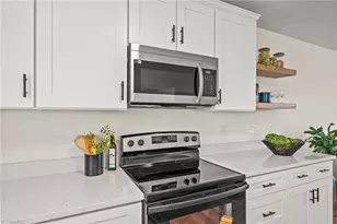 1406 Chatham Dr, High Point, NC 27265 - Photo 11