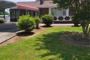 250 Hilltop Acres St, North Wilkesboro, NC 28659 - Photo 3