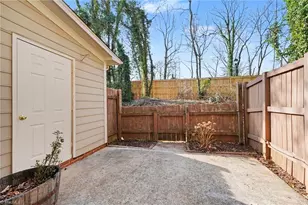 4625 Lawndale Dr, Greensboro, NC 27455 - Photo 15