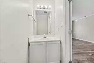 4625 Lawndale Dr, Greensboro, NC 27455 - Photo 9