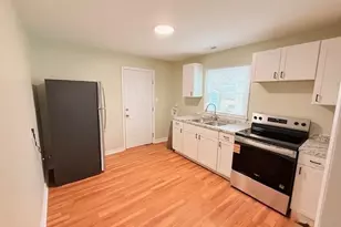 215 Marshall St, Greensboro, NC 27401 - Photo 9