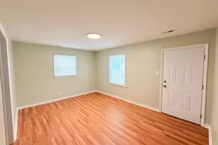 215 Marshall St, Greensboro, NC 27401 - Photo 7