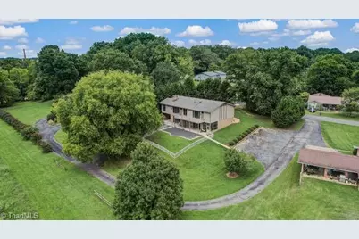 414 Lynrock Street, Eden, NC 27288 - Photo 5