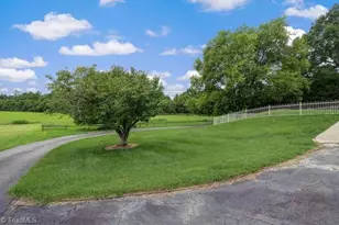 414 Lynrock St, Eden, NC 27288 - Photo 43