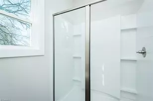 555 Pinnix Rd, Burlington, NC 27217 - Photo 15