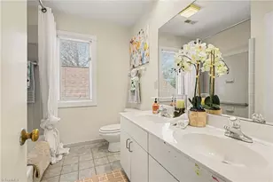 2902 Crossfield Dr, Greensboro, NC 27408 - Photo 37