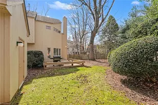 2902 Crossfield Dr, Greensboro, NC 27408 - Photo 43
