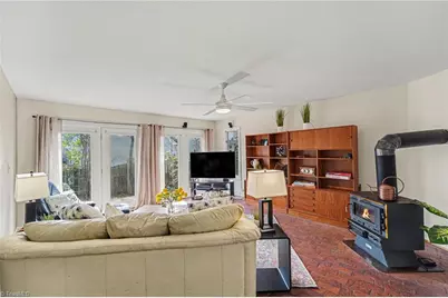 2902 Crossfield Drive, Greensboro, NC 27408 - Photo 21