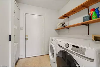 2902 Crossfield Drive, Greensboro, NC 27408 - Photo 17