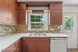 4810 Holders Rd, Greensboro, NC 27405 - Photo 3