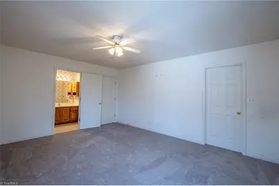 1070 Dun Avenue, Walnut Cove, NC 27052 - Photo 17