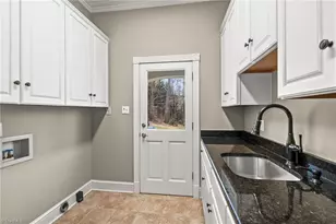 7902 Southerland Dr, Browns Summit, NC 27214 - Photo 43