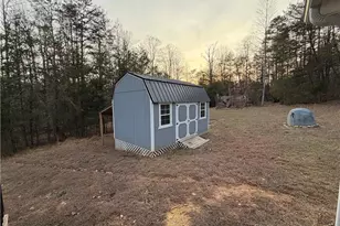 1202 Farm Rd, Pilot Mountain, NC 27041 - Photo 37