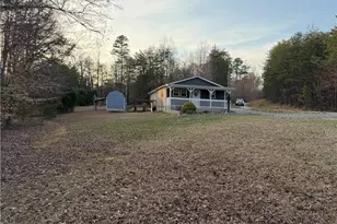 1202 Farm Rd, Pilot Mountain, NC 27041 - Photo 5