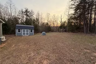 1202 Farm Rd, Pilot Mountain, NC 27041 - Photo 41