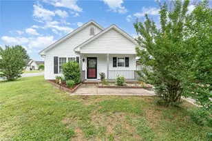 606 Arden St, Burlington, NC 27215 - Photo 1