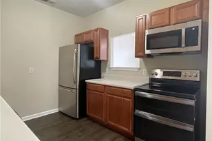 3009 Winston Dr, Burlington, NC 27215 - Photo 9