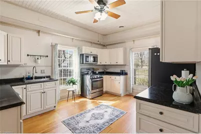 505 W Decatur Street, Madison, NC 27025 - Photo 21