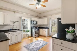 505 W Decatur St, Madison, NC 27025 - Photo 21