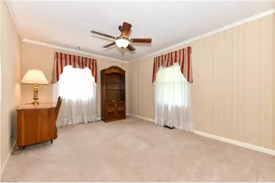 2702 Holly Drive, Greensboro, NC 27408 - Photo 11