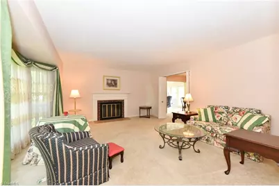 2702 Holly Drive, Greensboro, NC 27408 - Photo 9