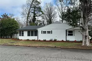 308 School St, Lexington, NC 27292 - Photo 5