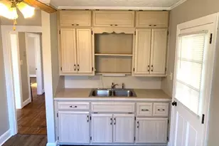 1021 Louise Ave, Eden, NC 27288 - Photo 5