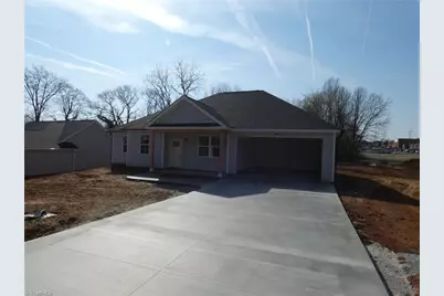 109 Hickory Street, Yadkinville, NC 27055 - Photo 3