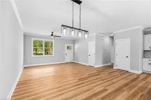 109 Hickory St, Yadkinville, NC 27055 - Photo 9