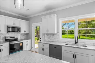 109 Hickory St, Yadkinville, NC 27055 - Photo 15