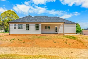 109 Hickory St, Yadkinville, NC 27055 - Photo 29