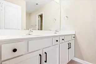 901 Elderberry Wy, Greensboro, NC 27410 - Photo 15