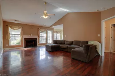 3940 Glenn Knoll Lane, Winston-Salem, NC 27107 - Photo 9