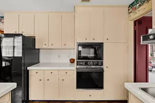 719 Rollingwood Dr, Greensboro, NC 27410 - Photo 15