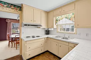 719 Rollingwood Dr, Greensboro, NC 27410 - Photo 17