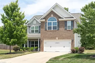 15 Harvest Oak Ct, Greensboro, NC 27406 - Photo 1