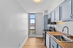 1101 N Elm St, Greensboro, NC 27401 - Photo 3